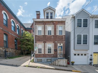 186 S 16th St