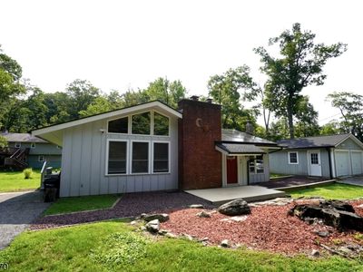 5 Woodlawn Dr