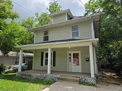 2732 College Ave