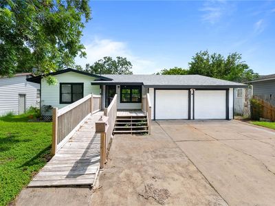3929 Bradford Dr