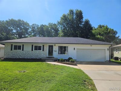 38 Country Life Dr