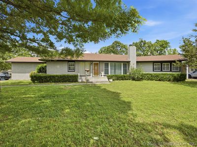 1401 E South Ave