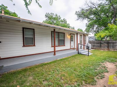 213 N Van Buren St