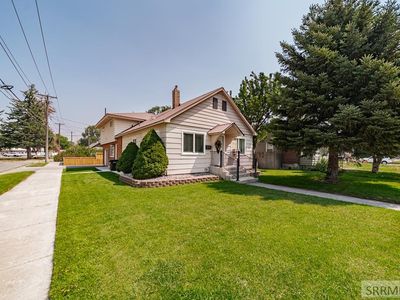490 Highland Dr