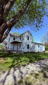 200 W Main St