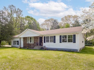 Property at 45523 Eleanor Dr, Decatur, MI