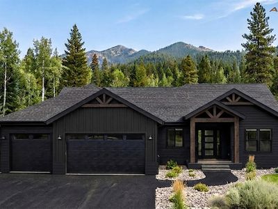 6119 N Radiant Dawn Cir
