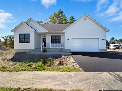 4 Sunny Crest Ln