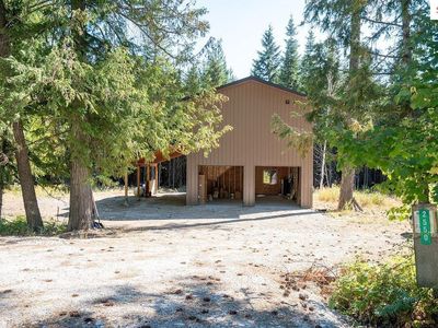 2550 Upper Pack River Rd