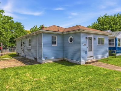 493 Hyde Park Blvd