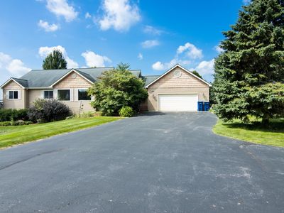 859 Shamrock Ln