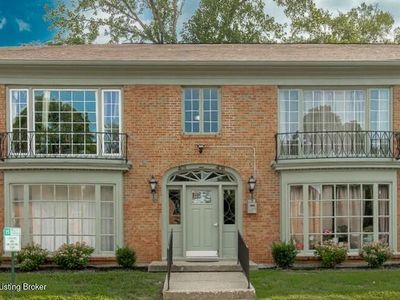 402 Highwood Dr