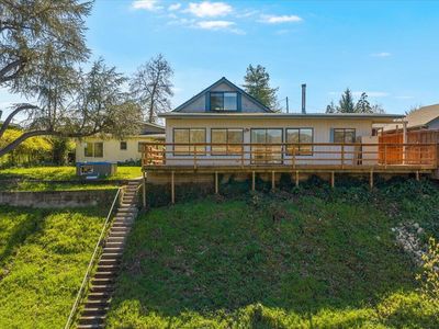 1300 Daisy Ln