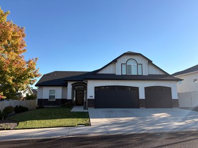 13895 Salita St