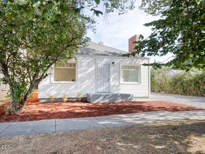 2121 Garden Ave