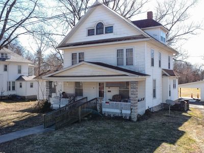 806 W Davis St