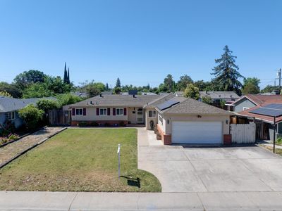 2112 Portola Ave
