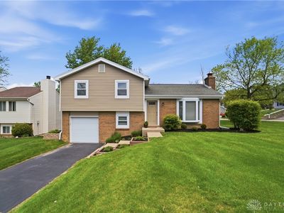 5546 Highfield Ct