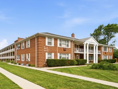 Property at 2000 Parkside Dr APT Fg, Park Ridge, IL