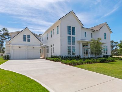 130 E Elliot Way