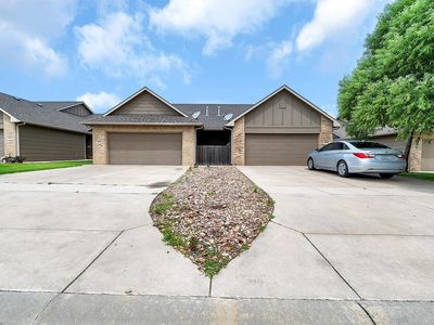 2744-2746 E 45th St N