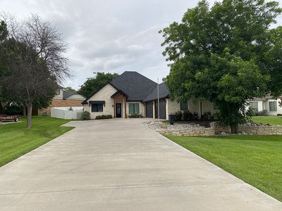 9303 Bellechase Rd