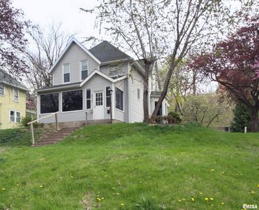 817 Marquette St
