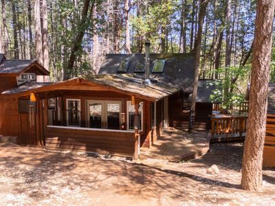 555 Arrowhead Dr