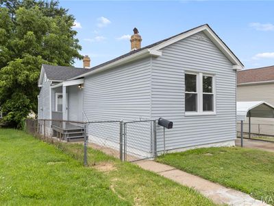 811 Regina Ave