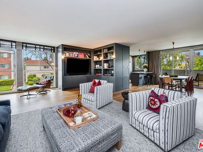 520 Montana Ave UNIT 201