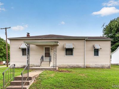 Property at 401 S Van Buren St, New Athens, IL