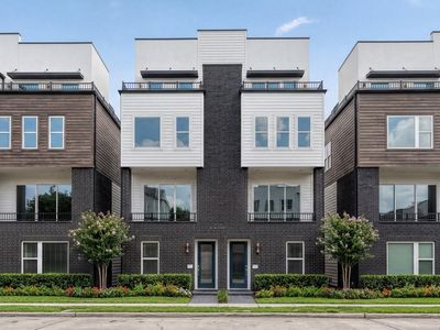 3 N Saint Charles St #C
