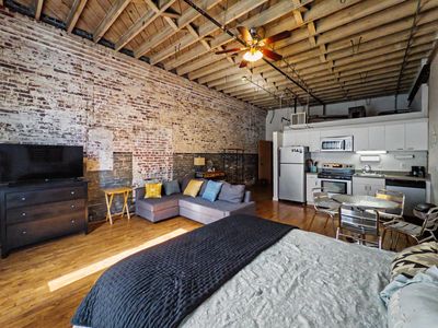 423 E 3rd St APT 216
