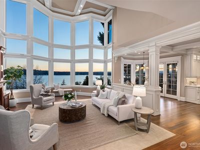 8071 West Mercer Way