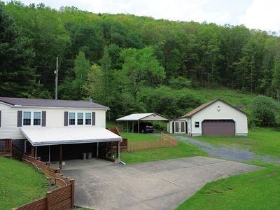 871 Hillcrest Dr