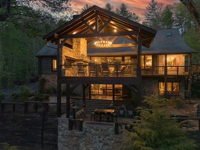 317 Crestview Ln