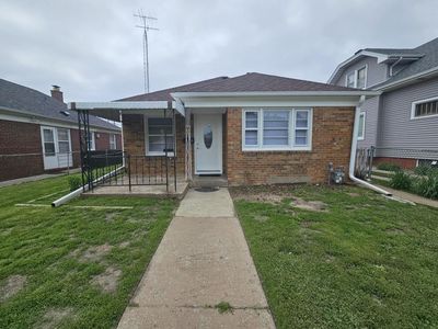 2032 Howe STREET