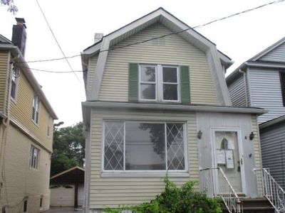 98 Marine Street