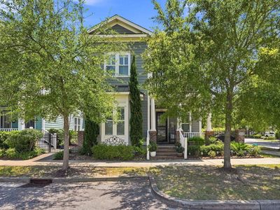 927 Iris St.