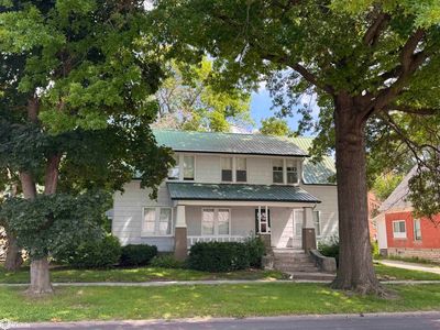 105 W Adams Ave