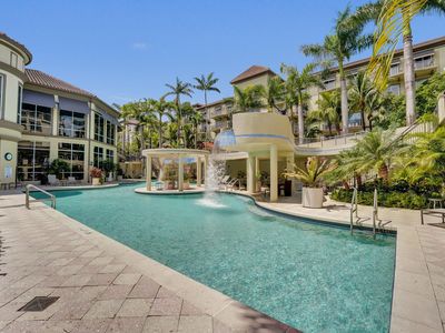 2617 NE 14th Avenue #102
