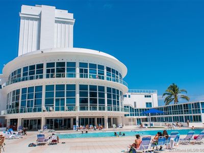 5445 Collins Ave APT 1623