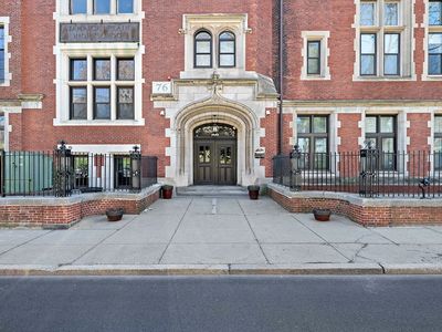 76 Elm St APT 114