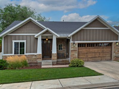 3981 S Orchard Park Ct E