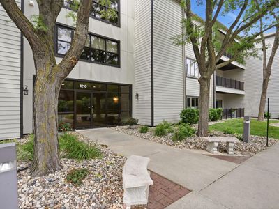 1210 W 57th St APT 305