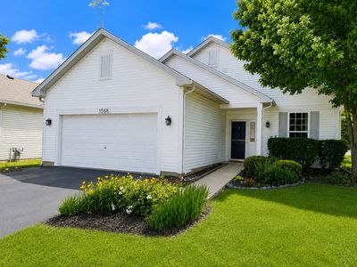 1566 Benzie Cir