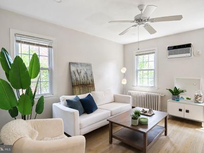 2228 40th St NW APT 2