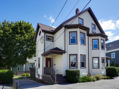 9 Ash St #1