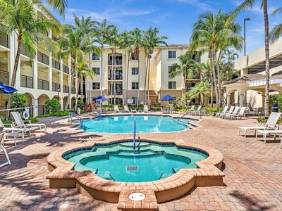 2 Renaissance Way #302