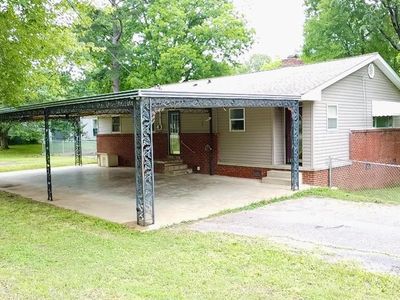 130 Highland Heights Ave